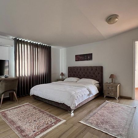 Hotel Vila Arbri Berat Eksteriør billede