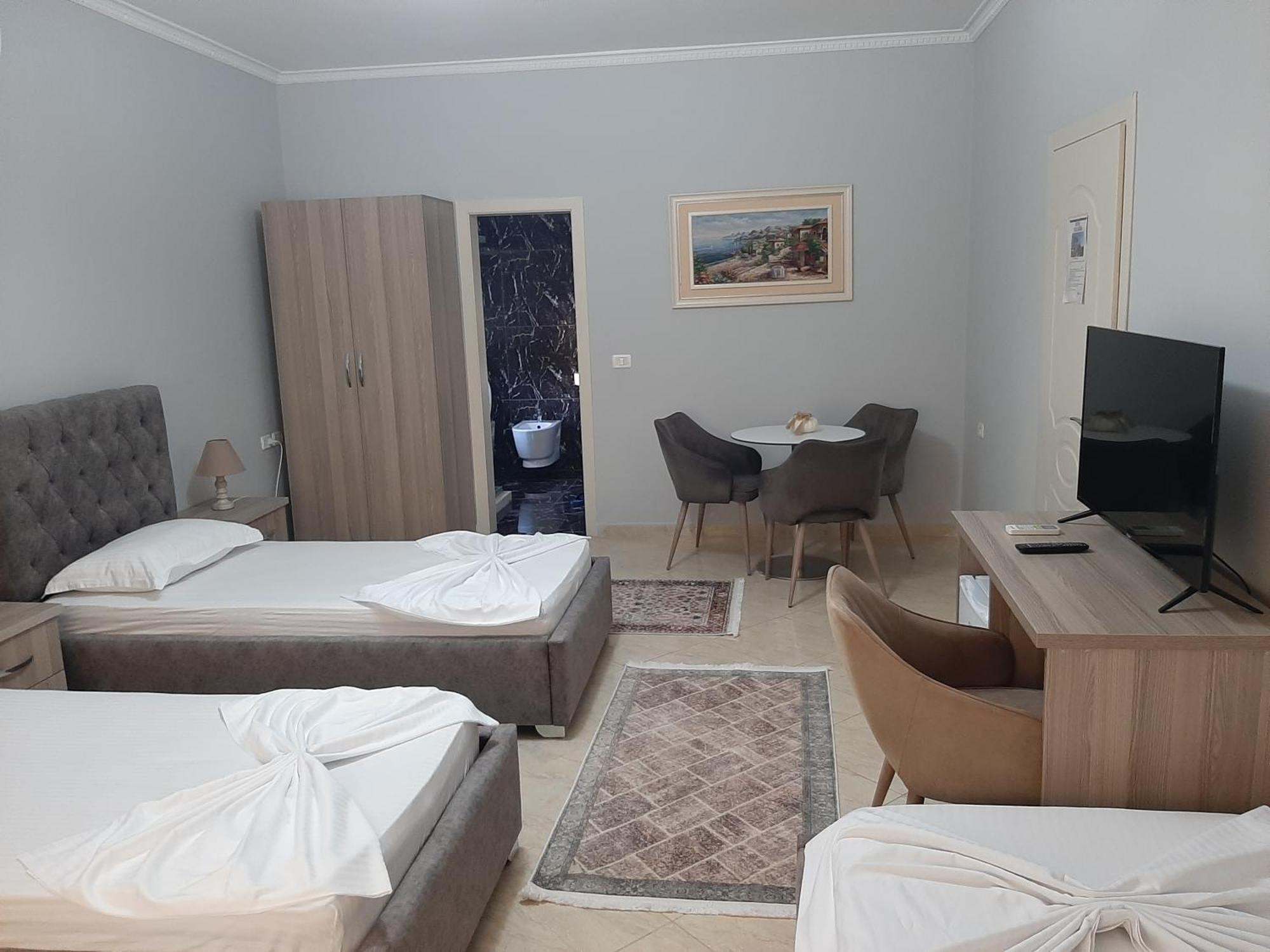 Hotel Vila Arbri Berat Værelse billede