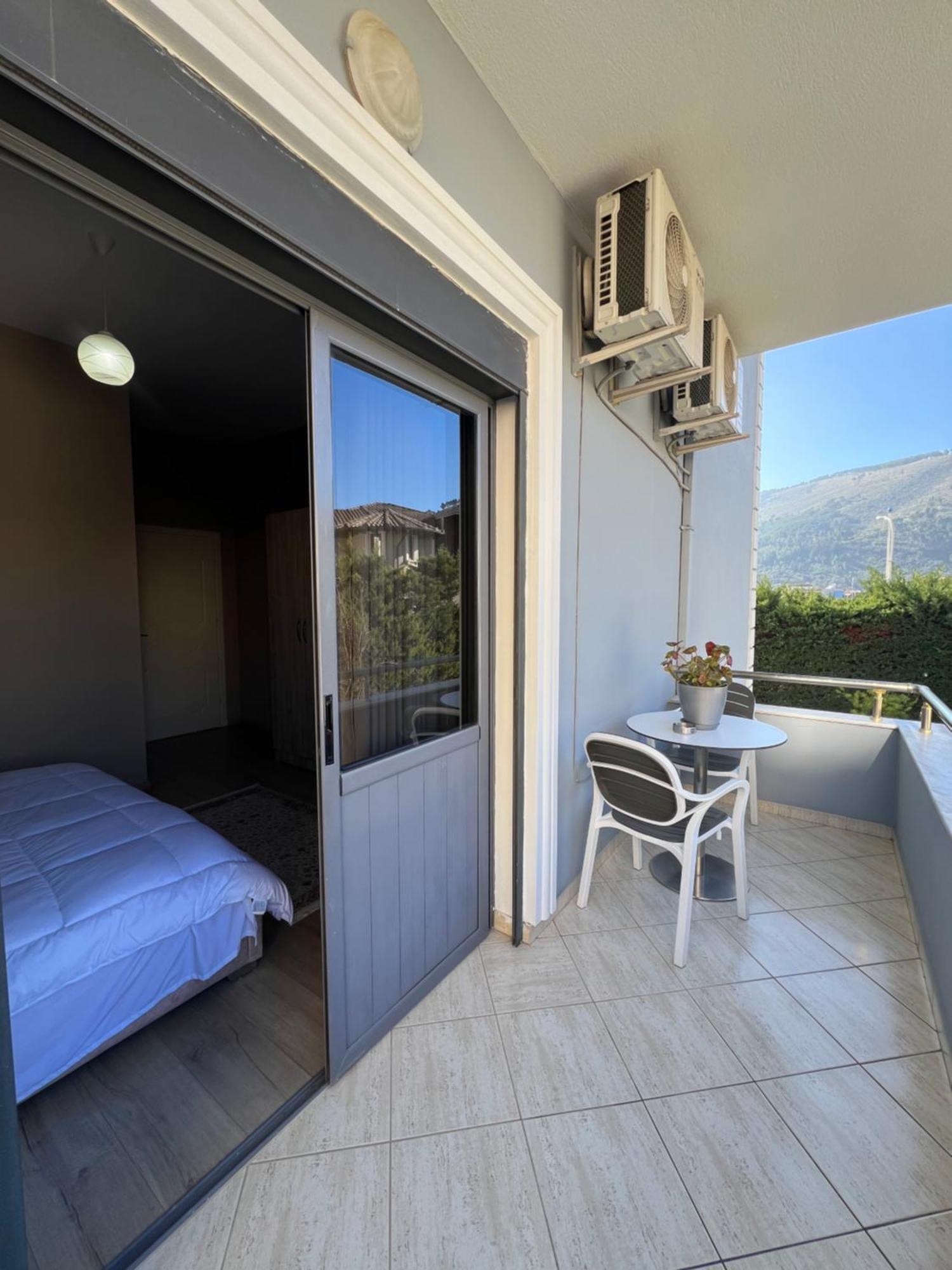 Hotel Vila Arbri Berat Eksteriør billede