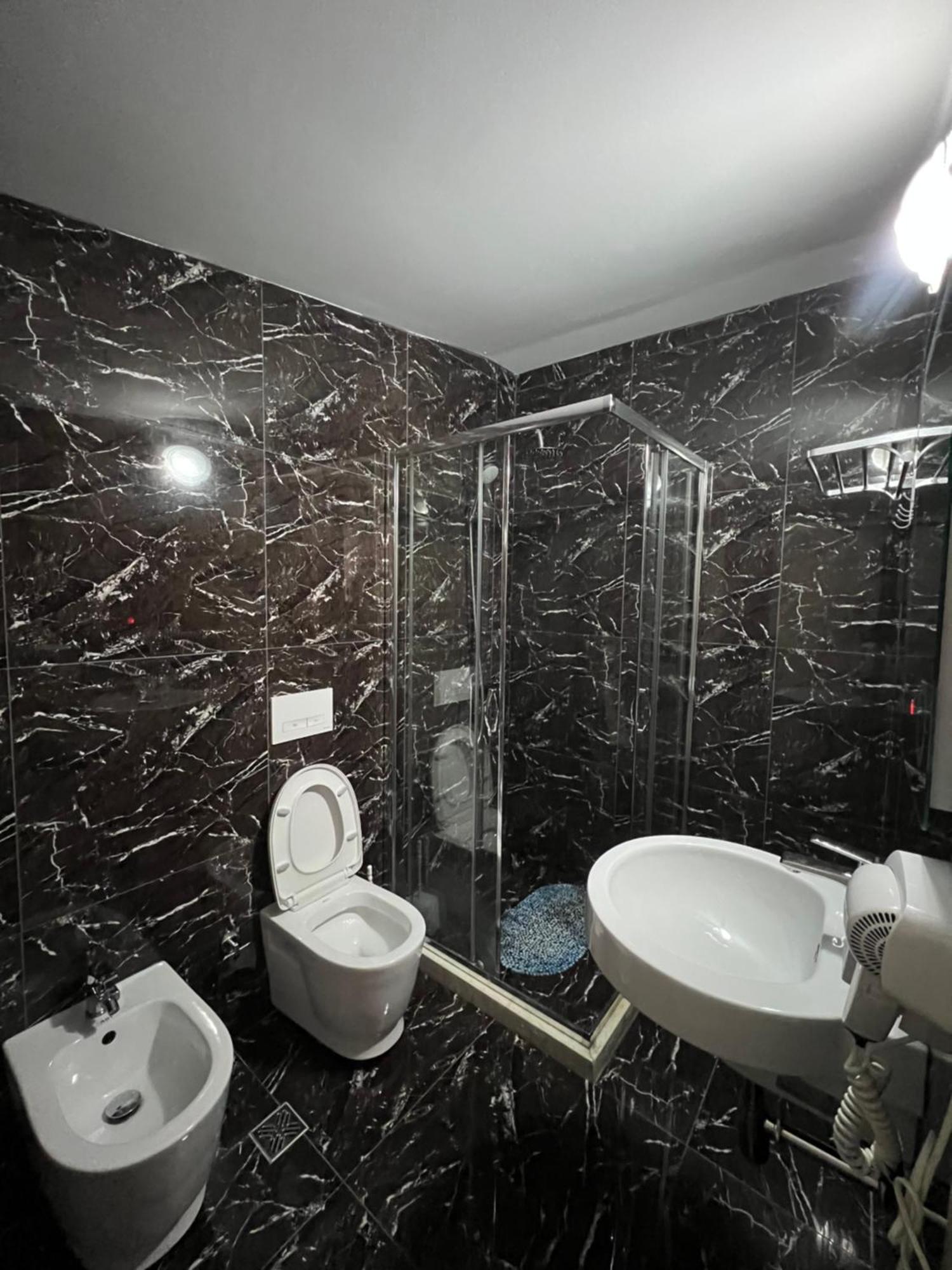 Hotel Vila Arbri Berat Eksteriør billede